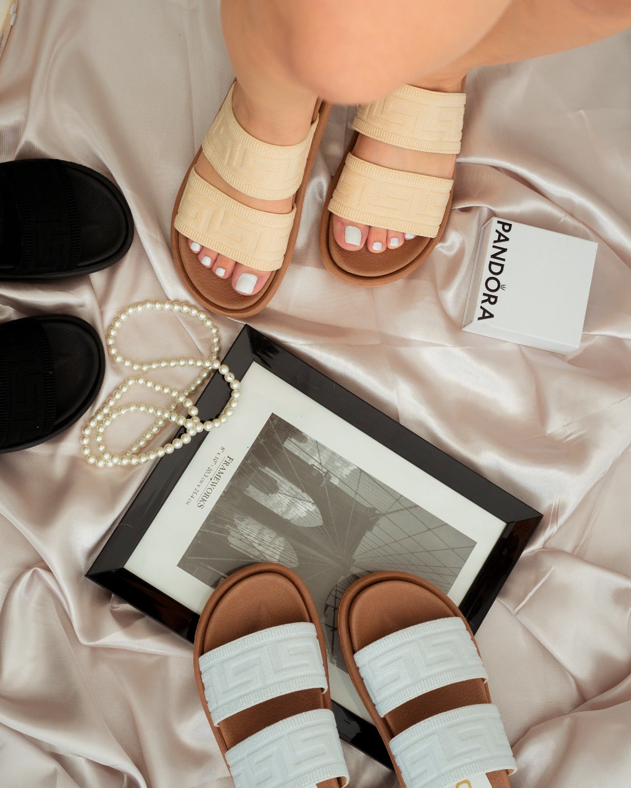 Sandalia Canoa Chanel® – Elegancia y Comodidad en Cada Paso